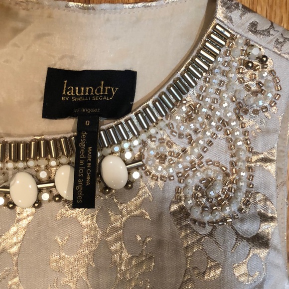 Beautiful gold dresss by laundry by shelli segal - Picture 6 of 8